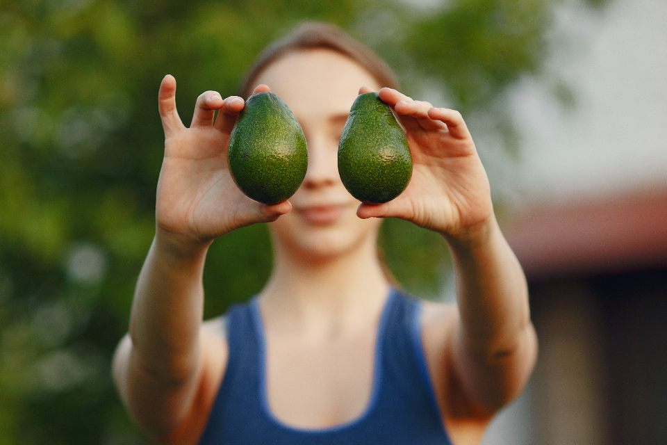 Vitaminy: Co opravdu potřebujeme doplňovat a co je zbytečné?